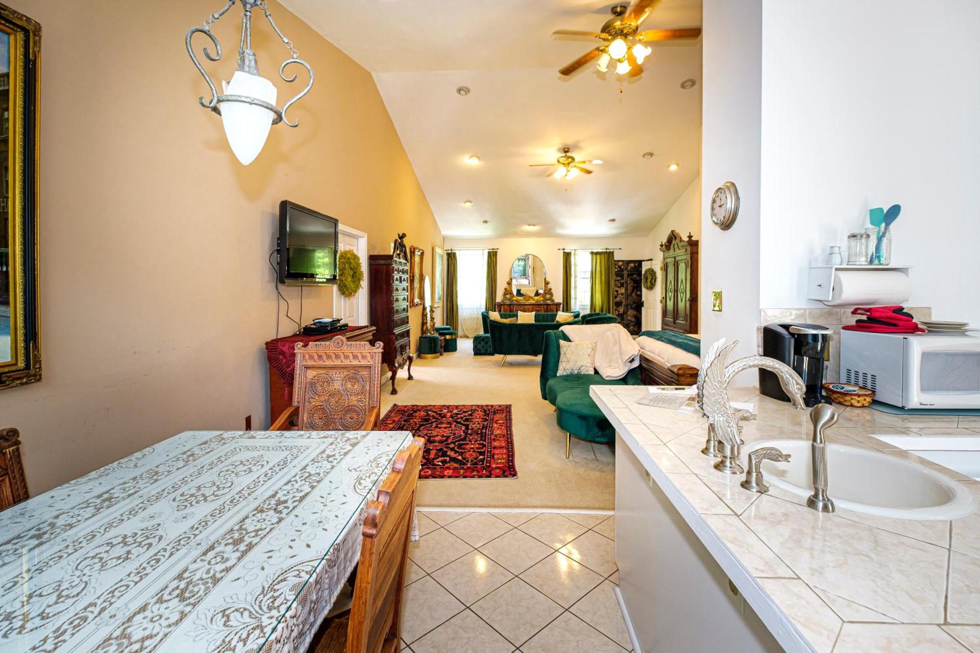 Stone Manor Boutique Inn Britain Εξωτερικό φωτογραφία